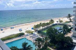 Oceanfront Luxury Renovated Resort Getaway!